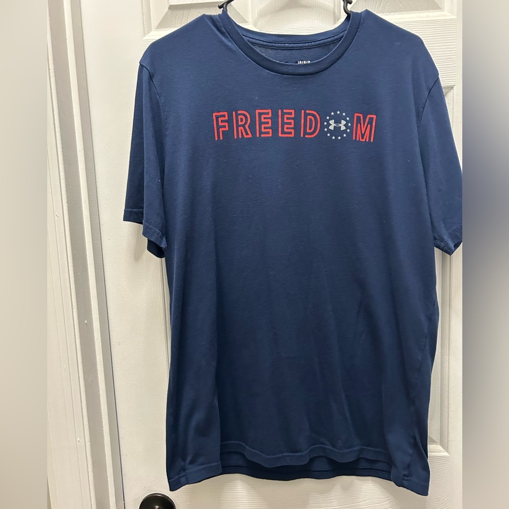 Men’s under armour freedom T shirt. Size large